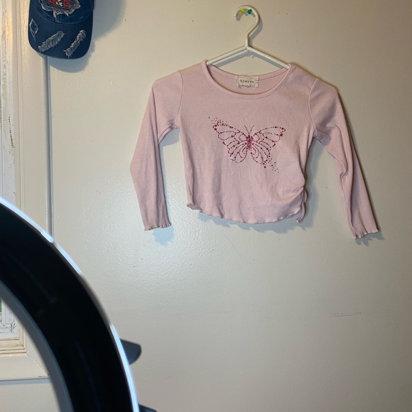 Pink top with buffer-fly gem design / child’s shirts - Picture 1 of 1